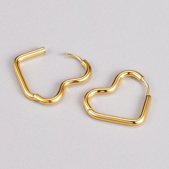 Gold Simple Heart Earrings - Picture 5 of 5